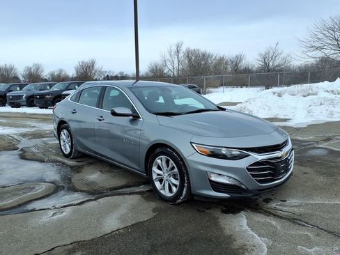 Used 2024 Chevrolet Malibu LT image 3