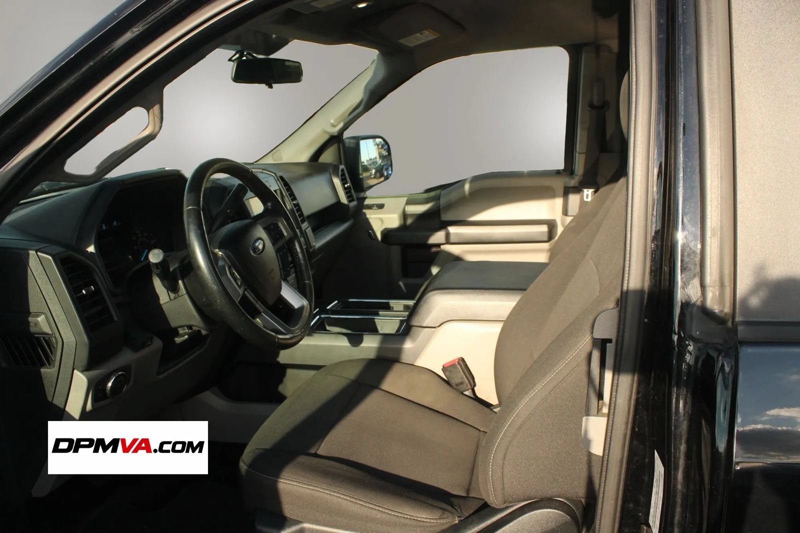 Used 2017 Ford F150 XL w/ Equipment Group 101A Mid RWD image 13