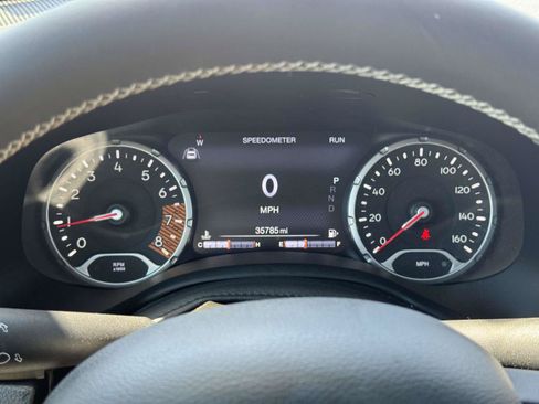 Used 2021 Jeep Renegade Latitude w/ Sun & Sound Group AWD/4WD image 22