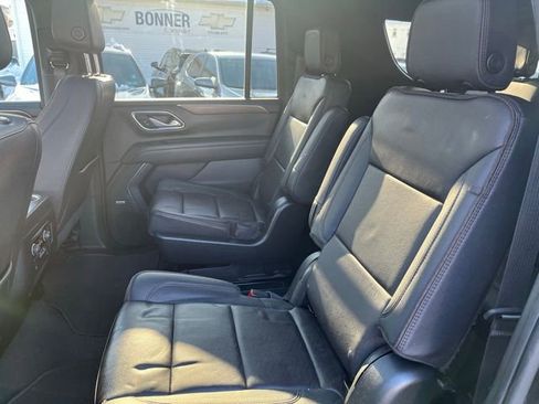 Used 2022 Chevrolet Suburban High Country w/ Max Trailering Package image 18