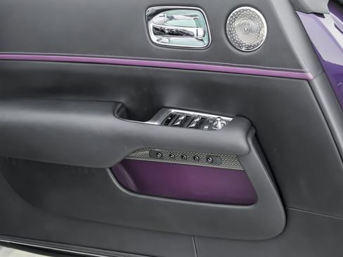 Used 2020 Rolls-Royce Wraith image 18