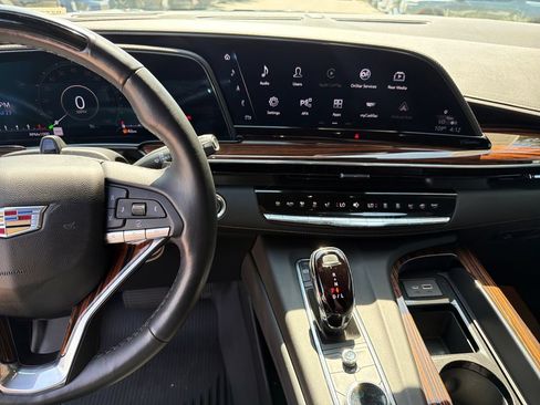 Used 2023 Cadillac Escalade ESV Premium Luxury RWD image 25