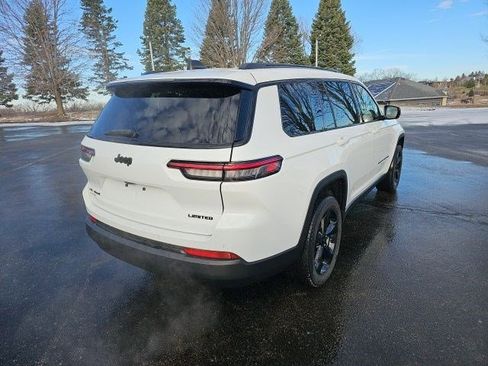 Used 2023 Jeep Grand Cherokee L Limited w/ Black Appearance Package image 6