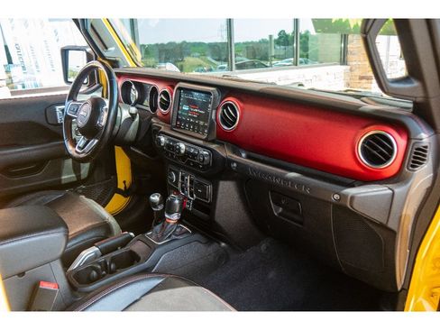 Used 2021 Jeep Wrangler Unlimited Rubicon w/ Dual Top Group AWD/4WD image 12