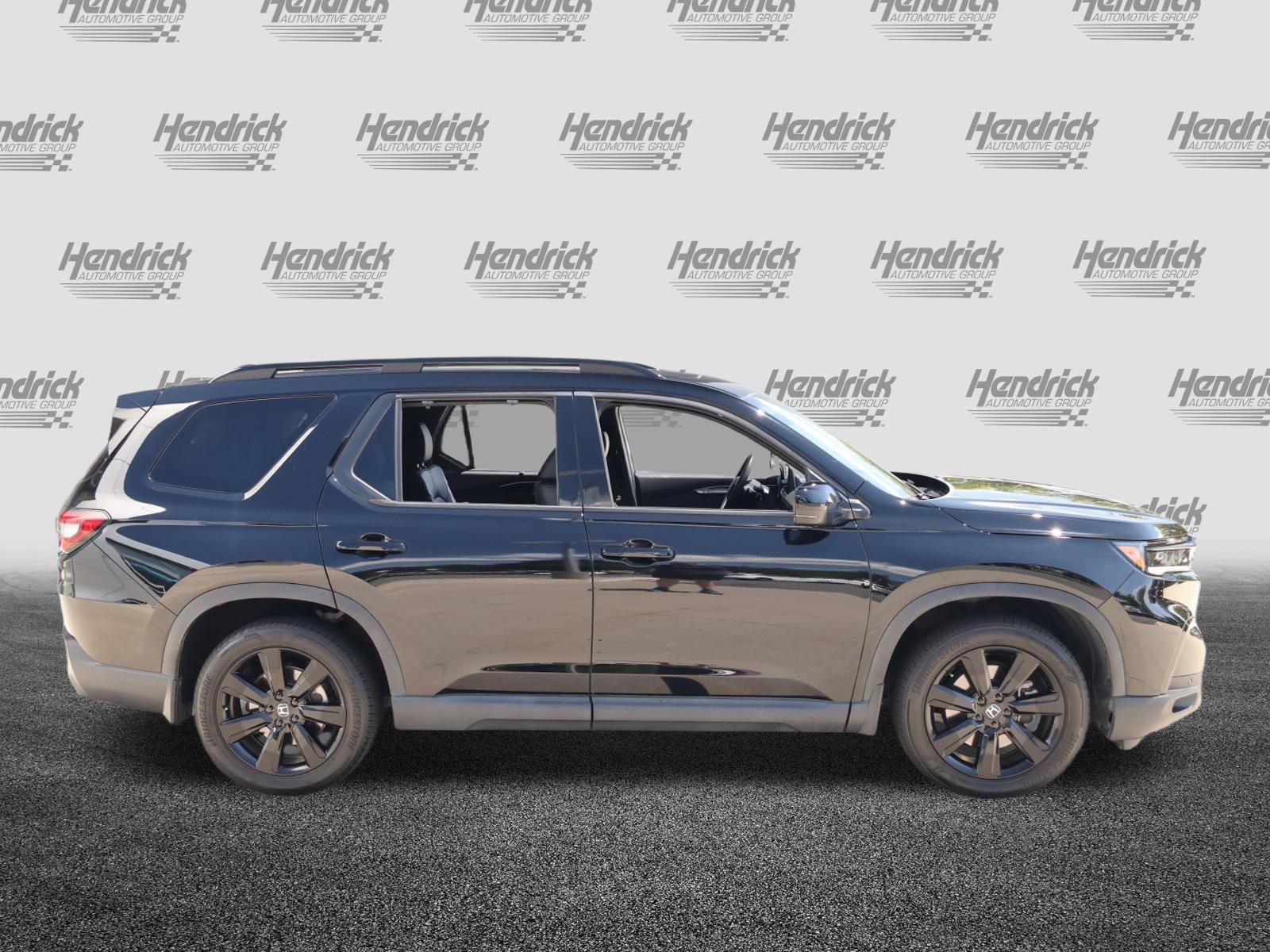 Used 2025 Honda Pilot Black Edition image 10