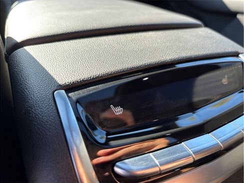 Used 2025 Cadillac XT6 Premium Luxury FWD image 44