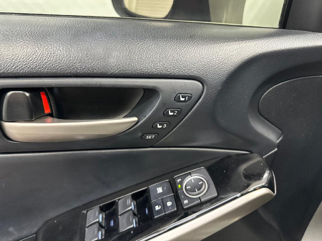 Used 2019 Lexus IS 300 w/ Premium Package RWD image 12