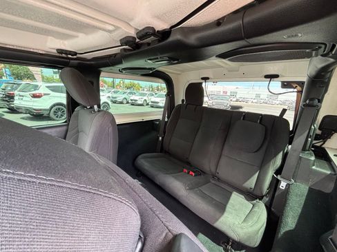 Used 2022 Jeep Wrangler Sport AWD/4WD image 11