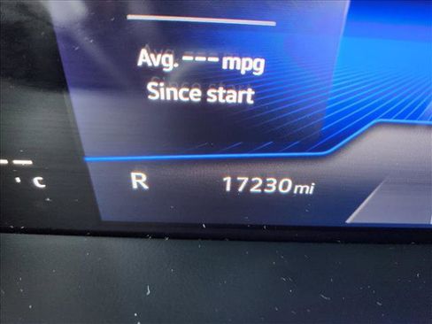 Certified 2025 Volkswagen Jetta Sport image 30