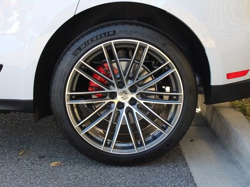 New 2026 Porsche Macan S image 13