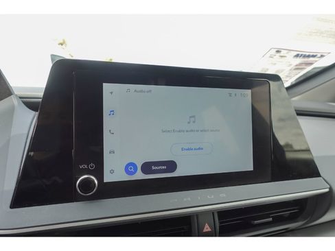 Used 2025 Toyota Prius LE FWD image 15