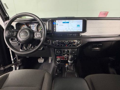 Used 2025 Jeep Wrangler Unlimited Sport AWD/4WD image 14