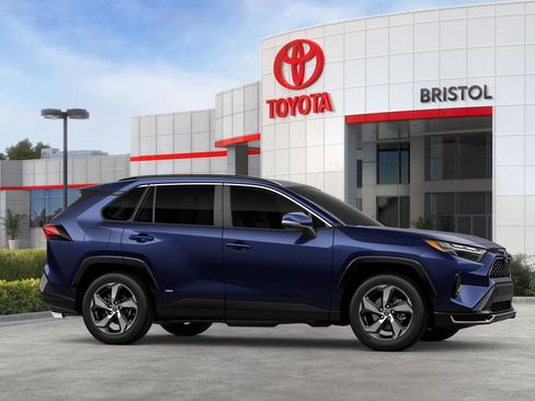 New 2025 Toyota RAV4 SE image 28