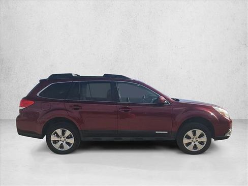 Used 2011 Subaru Outback 3.6R Limited w/ PWR Moonroof Pkg image 4