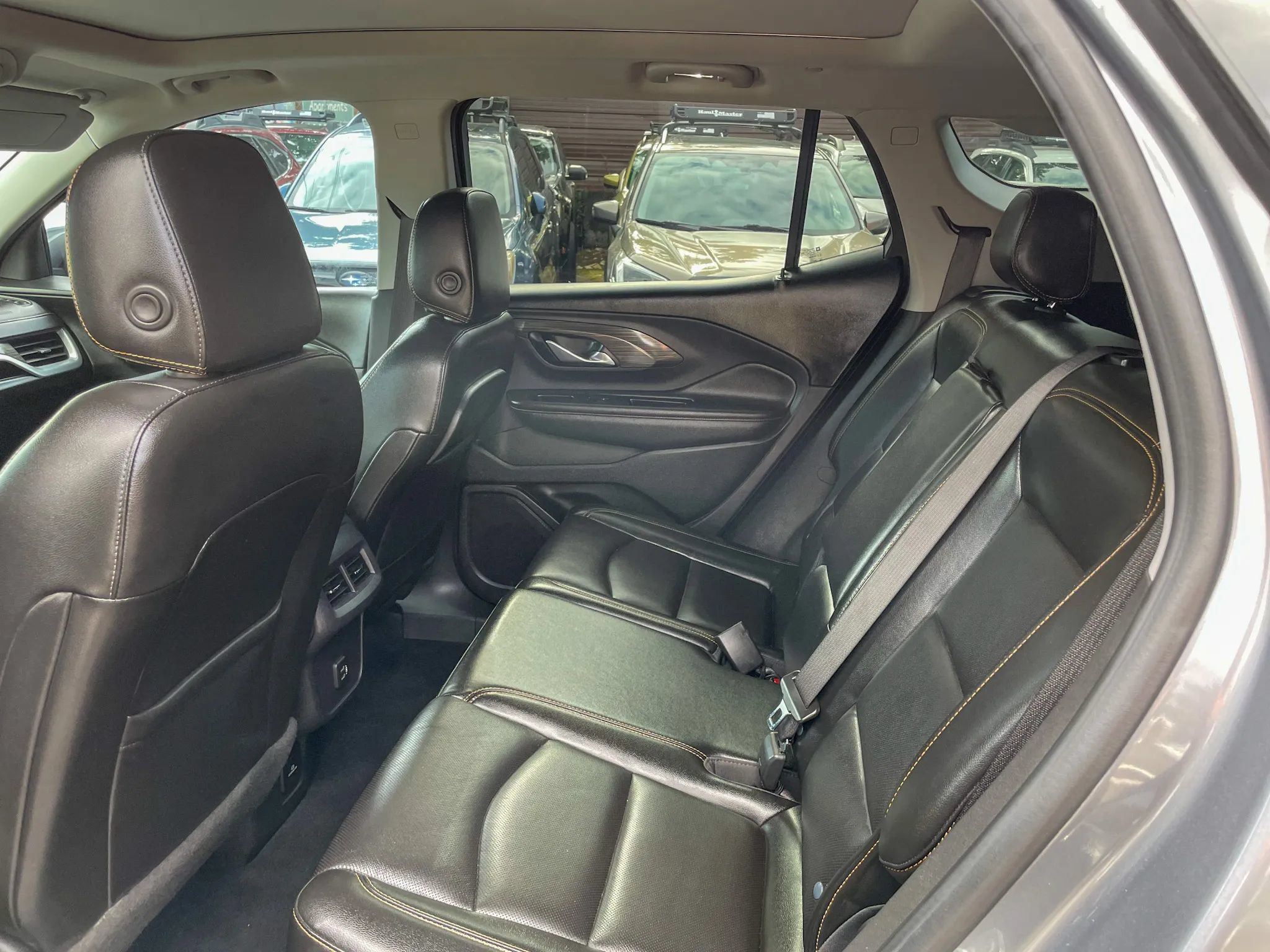 Used 2021 GMC Terrain SLT w/ Infotainment Package II AWD/4WD image 29