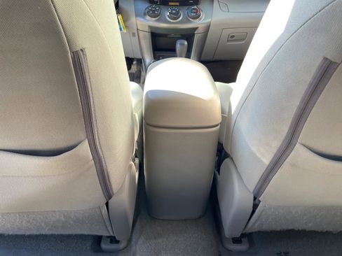 Used 2012 Toyota RAV4 4WD image 21