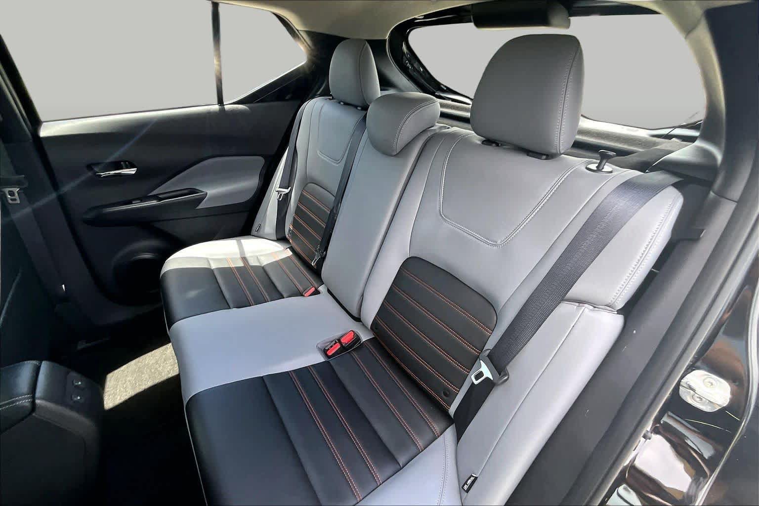Used 2024 Nissan Kicks SR w/ SR Premium Package FWD image 18