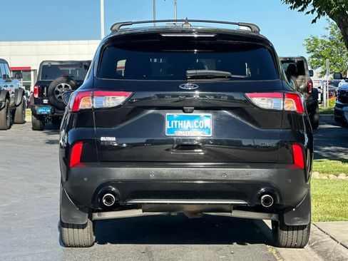 Certified 2022 Ford Escape SEL w/ SEL Stealth AWD Package image 7