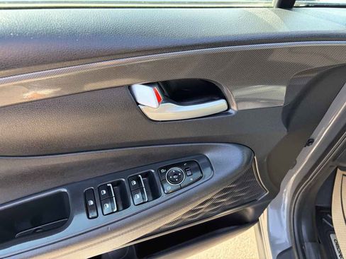 Used 2021 Hyundai Santa Fe SE image 15
