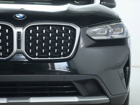Used 2025 BMW X4 xDrive30i AWD/4WD image 9