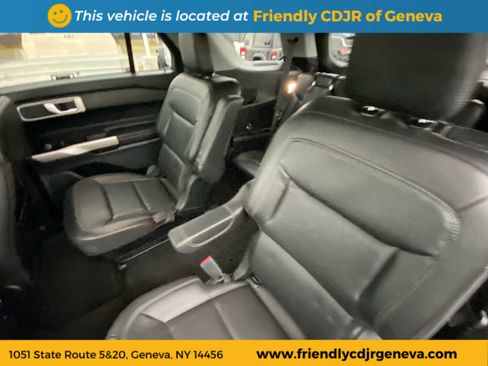 Used 2022 Ford Explorer XLT w/ Equipment Group 202A image 11