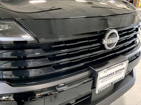 Certified 2025 Nissan Kicks SV w/ Illumination Package image 30