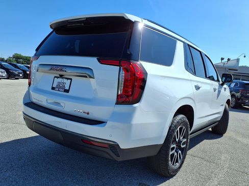 Used 2024 GMC Yukon AT4 w/ AT4 Premium Package AWD/4WD image 37