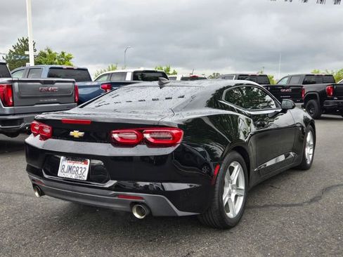 Used 2019 Chevrolet Camaro LT image 4