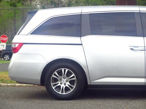 Used 2011 Honda Odyssey EX image 22