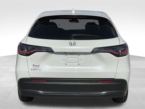 Used 2025 Honda HR-V LX image 5