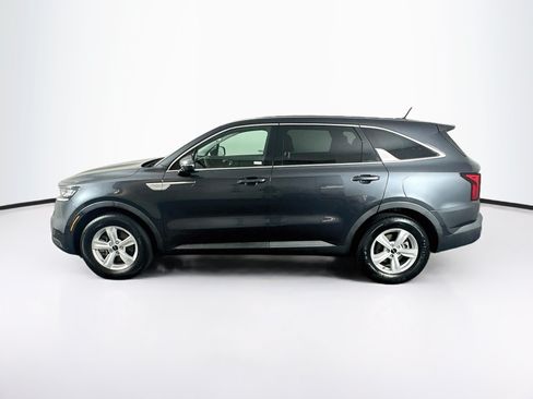 Used 2023 Kia Sorento LX FWD image 4
