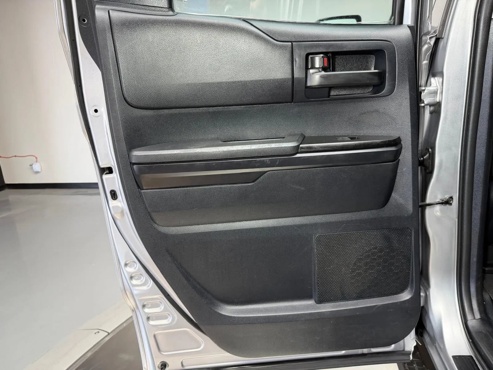 Used 2014 Toyota Tundra SR RWD image 13