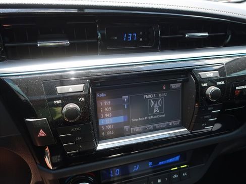 Used 2015 Toyota Corolla S FWD image 17