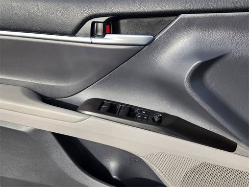 Used 2023 Toyota Camry LE image 6