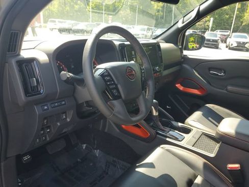 Certified 2025 Nissan Frontier PRO-4X w/ Pro Premium Package AWD/4WD image 13