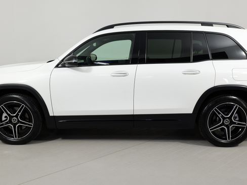 Used 2021 Mercedes-Benz GLB 250 4MATIC image 14