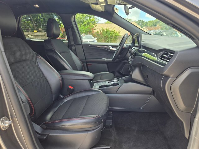 Used 2025 Ford Escape ST-Line AWD/4WD image 29