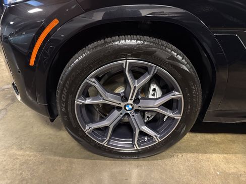 Used 2024 BMW X6 xDrive40i w/ Parking Assistance Package image 11