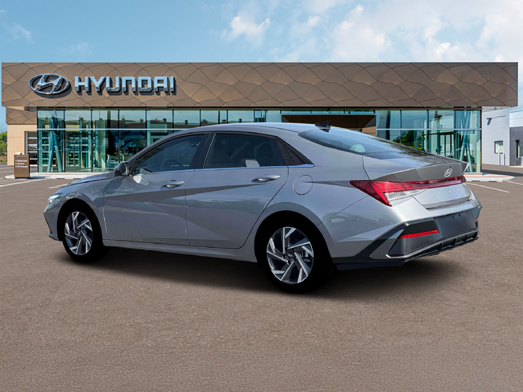 Certified 2026 Hyundai Elantra Limited FWD image 4