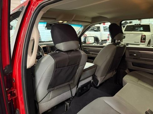 Used 2019 RAM 1500 Classic SLT AWD/4WD image 33