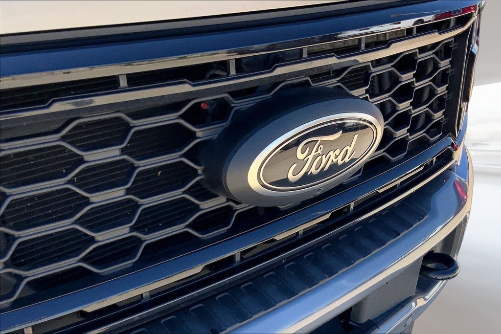 Used 2025 Ford F350 Lariat w/ Lariat Ultimate Package AWD/4WD image 26