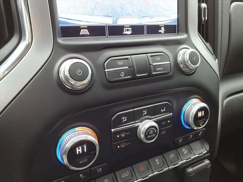 Used 2022 GMC Sierra 1500 SLT w/ SLT Premium Package image 34
