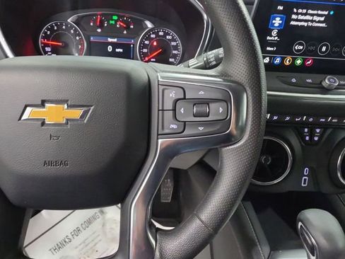 Used 2025 Chevrolet Blazer LT AWD/4WD image 17