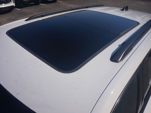 Used 2023 Jeep Grand Cherokee 4WD 4xe w/ Luxury Tech Group II image 14