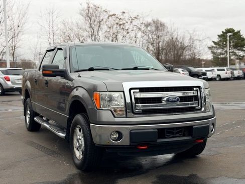 Used 2013 Ford F150 XLT w/ Mid Equipment Group image 2