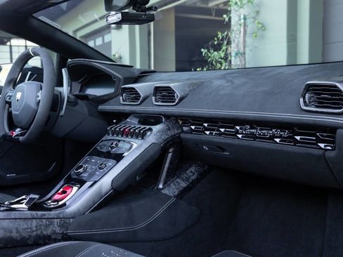 Used 2018 Lamborghini Huracan Performante image 69