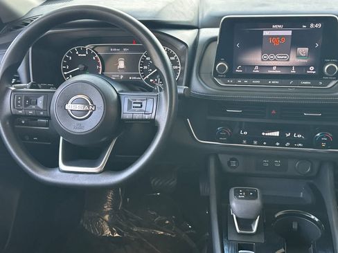 Used 2024 Nissan Rogue SV FWD image 16