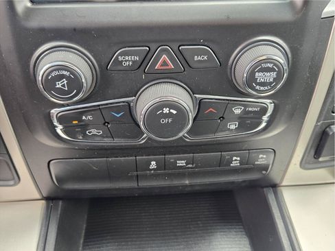 Used 2015 RAM 1500 Lone Star RWD image 16