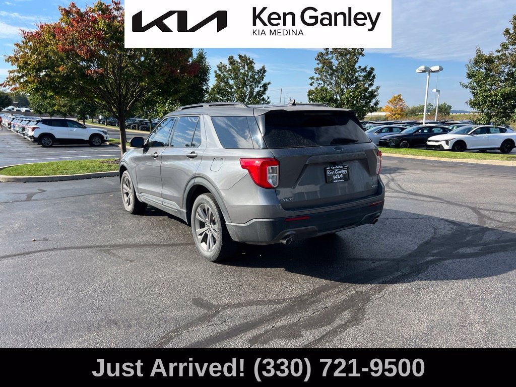 Used 2021 Ford Explorer XLT w/ Equipment Group 202A AWD/4WD image 7