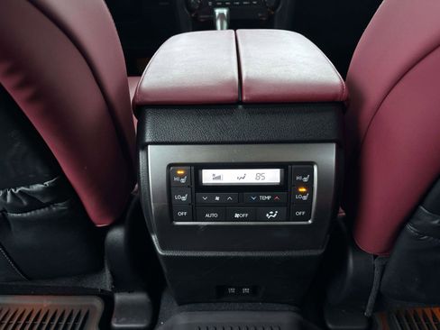 Used 2023 Lexus GX 460 Premium image 12